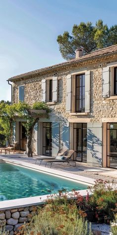 Modern Provence House, Provence Architecture, Mediterran House, French Countryside Home, Provence Home, Provence House, Whats Wallpaper, French Farmhouse Style, Dream Mansion