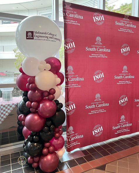 Organic Balloon Columns for Molinaroli College of Engineering and Computing University of South Carolina . . #balloons #balloonscolumns #balloonsdecor #balloonsdecoration #balloonsart #balloonsartist #balloondesigner #columbiasc #uofsc University Of South Carolina, Balloon Columns, Balloon Garland, South Carolina, Balloons, University, Engineering, Quick Saves, Design