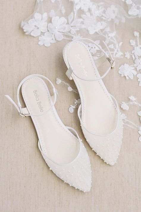 Bride Shoes Flats, Wedding Flats For Bride, Bride Flats, Flat Wedding Shoes, Bride Sandals, Boho Wedding Shoes, Wedding Shoes Comfortable, Bridal Flats, Wedding Shoes Lace