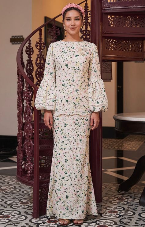 Design Baju Kurung Fashion 2022, Raya Design Baju Kurung, Fashion Baju Kurung 2023, Modern Kurung Design, Baju Kurung Tradisional Malaysia, Baju Kurung Moden Style 2023, Kurung Moden Design 2022, Baju Kurung Moden Style Simple, Baju Raya Ideas Modern 2023