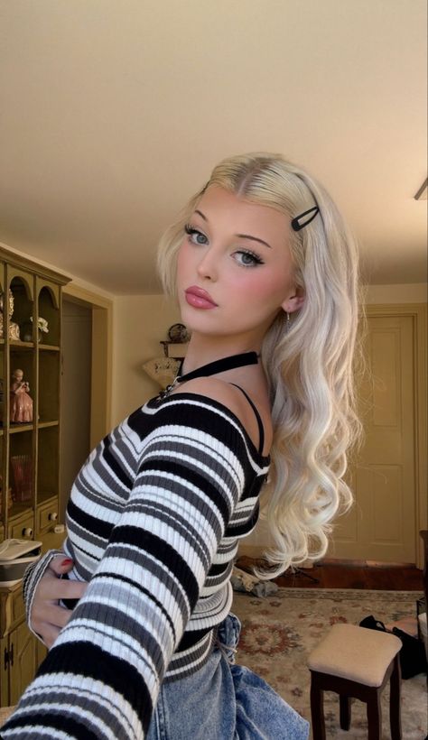 Loren Gray Instagram, Divine Feminine Art, Loren Grey, Gray Instagram, Loren Gray, Feminine Art, Photo To Video, Divine Feminine, Instagram Story