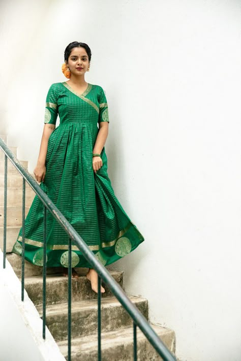 Saree Conversion Ideas, Recycled Saree Dresses, Saree Upcycle Dresses, Saree Recycle Dresses Indian, Bandhani Design, Peacock Motifs, Simple Frock Design, Lehenga Saree Design, Angrakha Style