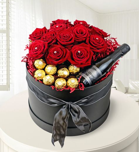 Grand Roses and Prosecco Valentine's Flowers, Flowers And Chocolate, Hat Box Flowers, Chocolate Delivery, Valentines Day Baskets, Roses Valentines Day, Best Roses, Send Flowers Online, Valentine's Day Gift Baskets