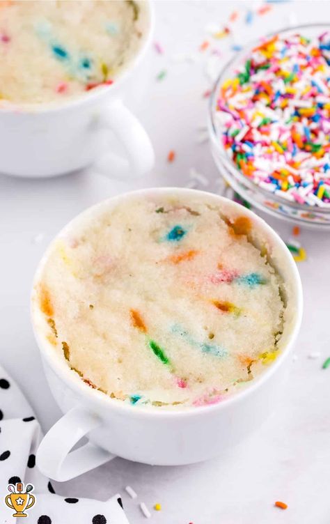 This Vanilla Mug Cake is a quick, easy dessert made in just minutes with simple ingredients. Perfect for satisfying sweet cravings fast! Diy Cake In A Mug, Quick Mug Cake Microwave Recipes, 2 Minute Desserts, Sugar Cookie Mug Cake, Mug Cake Microwave Easy 3 Ingredients, Birthday Cake Mug Cake, Mug Cake Vanilla, Simple Mug Cake Recipe, Easy Mug Cake Recipe