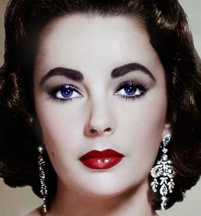 Elizabeth Taylor Eyes, 2016 Makeup Trends, 1950s Makeup, Klasik Hollywood, 50s Makeup, Elizabeth Taylor Jewelry, Pin Up Makeup, 50s Hairstyles, Celebrity Recipes