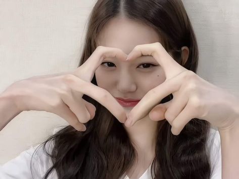 #jangwonyoung #wonyoung #wony #wonyoungicons #dearcupid #ive #ivekpop #ivegirlgroup #kpop #wonyoungphotos #wonyoungpictures Wonyoung Lq, Wonyoung Icons, Ive Icons, Ive Wonyoung, Love Dive, Beauty Life Hacks Videos, Beauty Life, Kpop Icons