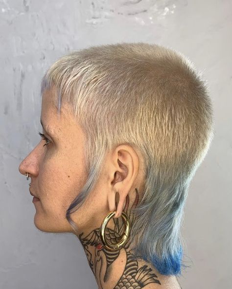 Shaved Mullet Hairstyle, Mullet 4c Hair, Buzzcut With Bangs, Chelsea Haircut Punk, Mowhak Hairstyle Women, Chelsea Cut Hair, Chelsea Mullet, Punk Mullet For Women, Super Short Mullet