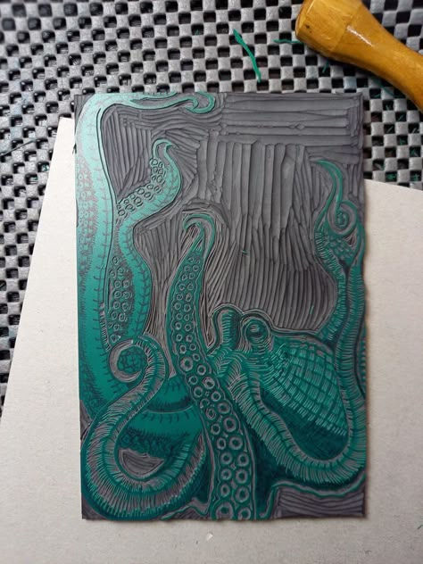 Woodcut Printing, Printmaking Projects, Octopus Illustration, Relief Printmaking, Linoleum Print, Linoleum Block Printing, Lino Art, Art Studio At Home, Linocut Art