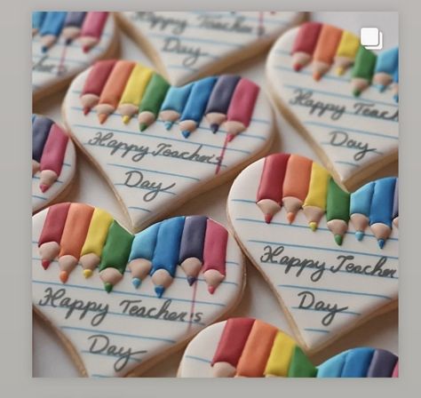 Decorated Cookies For Teachers, School Royal Icing Cookies, Teacher Appreciation Royal Icing Cookies, End Of School Cookies, Teacher Appreciation Cookies Decorated, Teacher Cookies Decorated, Teachers Day Cookies, Teacher Sugar Cookies, School Cookies Decorated