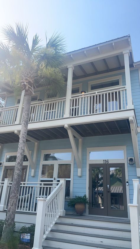 Outer Banks House Exterior, Beach House In California, Beach Front Condo, Beach House In Florida, American Beach House, Beach House Florida, Seaside 30a, Simple Beach House, Beachside House