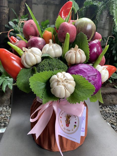 Introducing: Edible Blooms By Maye | December 2021 Edible Centrepiece, Vegetables Bouquet, Veg Tray, Vegetable Arrangements, Kitchen Flowers, Vegetable Bouquet, Edible Fruit Arrangements, Healthy Vibes, Edible Centerpieces