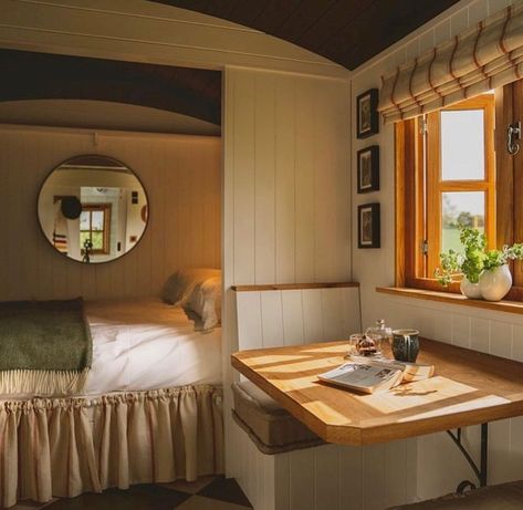 Plankbridge Shepherd’s Huts on Instagram: “Perhaps the Victorian sheep farming industry may have been a touch less productive if the shepherds had access to ensuite baths, log…” Hut Interior, Houses Interior, Victorian Kitchen, Shepherds Hut, Higher Design, Tiny Living, Oak Floors, Blinds For Windows, Garden Room