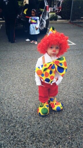 Boy Clown Costume, Boys Clown Costume, Diy Costumes For Boys, Clown Halloween Costumes, Clown Halloween, Boys 1st Birthday Party Ideas, Halloween Costume Idea, Circus Costume, Clown Costume