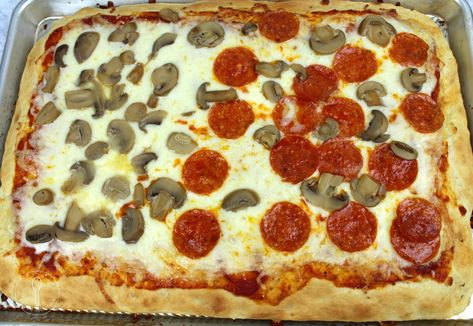 Chef Boyardee Pizza Dough Recipe, Chef Boyardee Pizza, Betty Crocker Cookbook, Homemade Pizza Crust, Martha White, Chef Boyardee, Pizza Dough Recipe, White Pizza, Making Homemade Pizza