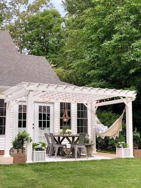 Country Pergola, Country Patio, White Pergola, Steel Pergola, Modern French Country, Pergola Attached To House, Patio Style, Beautiful Patios, Ideas Patio