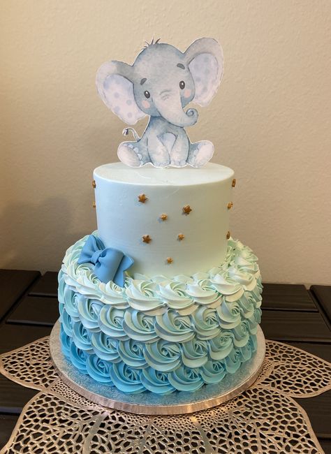 Baby Elephant Cakes For Baby Showers, Baby Boy Baby Shower Cakes, Elephant Baby Shower Cake Boy, Baby Shower Cake Ideas For Boys, Pasteles Baby Shower, Elephant Cake Ideas, Elephant Shower Cake, Baby Shower Elephant Theme Boy, Baby Shower Cakes Boy