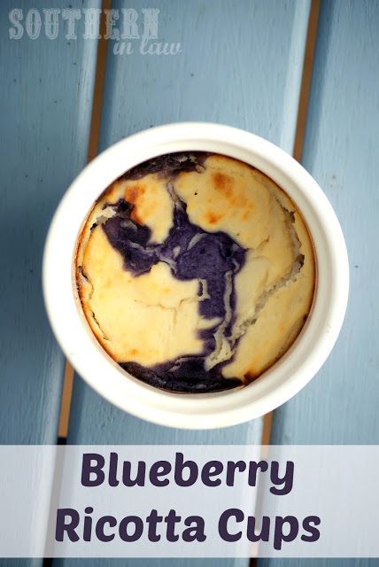 A delicious warm dessert that has no added sugar. These Blueberry Ricotta cups make a delicious dessert or snack - and definitely don't taste healthy! Gluten free, paleo, clean eating friendly, low fat, low carb and so delicious! Cheesecake Cups Recipe, Chicken Ring, Blueberry Ricotta, Low Carb Cheesecake Recipe, Ricotta Cheesecake, Warm Desserts, Low Fat Low Carb, Bariatric Friendly Recipes, Cheesecake Cups