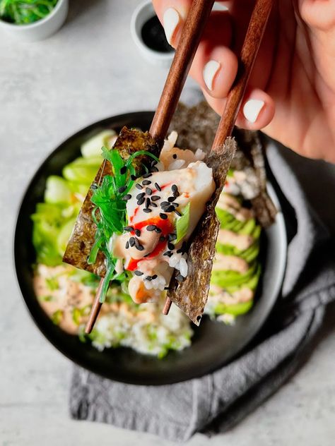 California Roll Sushi Bowl - Espresso and Lime California Roll Sushi Bowl, California Roll Sushi, Wakame Seaweed, Roll Sushi, Sushi At Home, Sushi Bowl, California Roll, Spicy Mayo, Chili Garlic Sauce