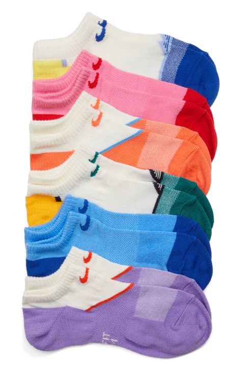 Medias Aesthetic, Aesthetic Socks, Nike Essentials, Moisture Wicking Socks, Nike Original, Nike Socks, Workout Wardrobe, Birthday Party Balloon, Cute Socks