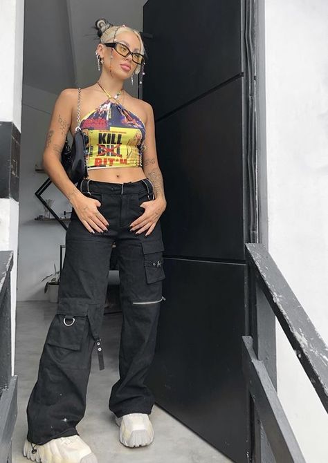 @𝐊𝐈𝐋𝐋𝐈𝐔𝐍𝐀𝐈𝐑𝐄🌹 Rave Aesthetic Outfit, To Whom It May Concern, Techno Outfit, Look Festival, Streetwear Girl, The Flesh, Festival Looks, Rave Outfits, Looks Style