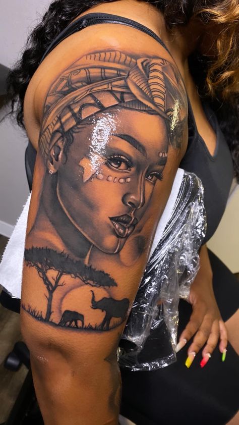 African Queen Tattoo, African Sleeve Tattoo, Afro Tattoo, Black People Tattoos, Dark Skin Tattoo, Africa Tattoos, Dragon Tattoo Ideas, Girl Thigh Tattoos, Egyptian Tattoo Sleeve