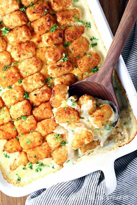 Tater Tot Chicken Pot Pie, Tot Recipes, Rice Casseroles, Comforting Casseroles, Best Chicken Pot Pie, Tater Tot Recipes, Yummy Casserole Recipes, Chicken Pot Pie Recipe, Chicken Casseroles