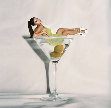 70s Photoshoot, Calendar Shoot, Minimal Shirt Design, Creative Photoshoot Ideas, Glam Photoshoot, Cocktail Art, Dirty Martini, Photoshoot Themes, Birthday Shoot