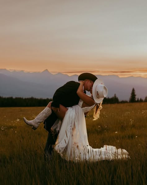 DESTINATION ELOPEMENT PHOTOGRAPHER | they’re the wild in the west… • • • #Montanaphotographer #montanawedding #montanaweddingphotographer #montanaelopement #wyomingwedding… | Instagram Rustic Wedding Photos Ideas, Out West Elopement, Western Elopement Wedding Dresses, Country Elopement Ideas, Cute Elopement Ideas, Western Wedding Photography, Simple Western Wedding, Country Wedding Aesthetic, Western Wedding Reception