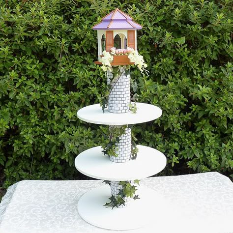 Rapunzel Cupcake Tower | Girl's Rapunzel/Princess Birthday P… | Flickr Tangled Cupcakes, Rapunzel Cupcakes, Porta Cupcakes, Rapunzel Birthday Cake, Bolo Rapunzel, Princess Birthday Decorations, Tangled Birthday Party, Rapunzel Birthday Party, Tangled Birthday