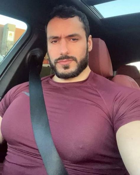 Mostafa Rok, Disney Dudes, Mens Gym Fashion, Buff Guys, Chubby Guy, Handsome Older Men, Bodybuilders Men, Beefy Men, Beard Styles For Men