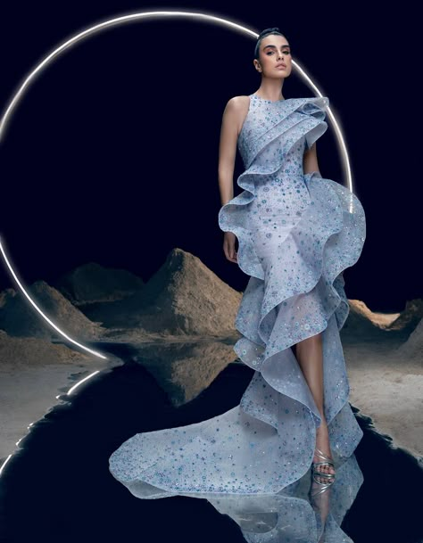 Couture Spring 2023, 1870s Dress, Luxurious Outfits, Rami Kadi, Haute Couture Designers, Gown Fashion, Fashion Themes, Couture Designers, Fashion Inspiration Design