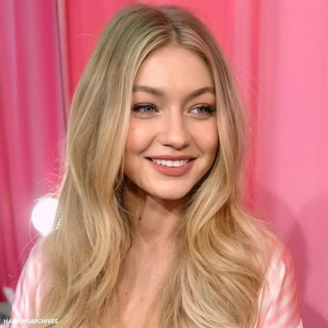 Gigi Hadid Blonde Hair, Gigi Hadid Hair Color, Gigi Hadid Victoria Secret, Gigi Hadid Hair, Gigi Hadid 2014, Gigi Hadid Looks, Victoria Secret Makeup, Birthday Hair, Blonde Hair Looks