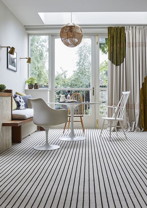 New House Beautiful x Carpetright range will give your home an instant style update Modern Classic Living Room, Striped Carpets, Alternative Flooring, White Carpet, Geometric Cushions, Pastel Room, Classic Living Room, Country Living Room, White Cushions