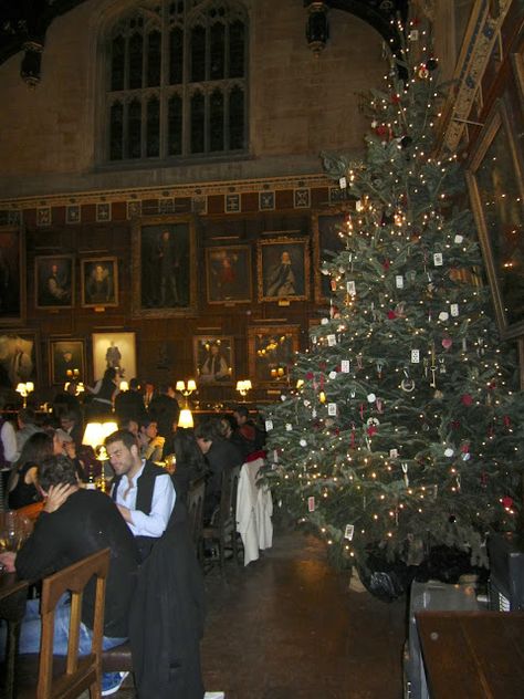 Curiouser and Curiouser: What Christmas looks like in Oxford Christmas Looks, Curiouser And Curiouser, New College, What Is Christmas, Student Life, Picture Perfect, Party Outfit, Vision Board, Sweet Home