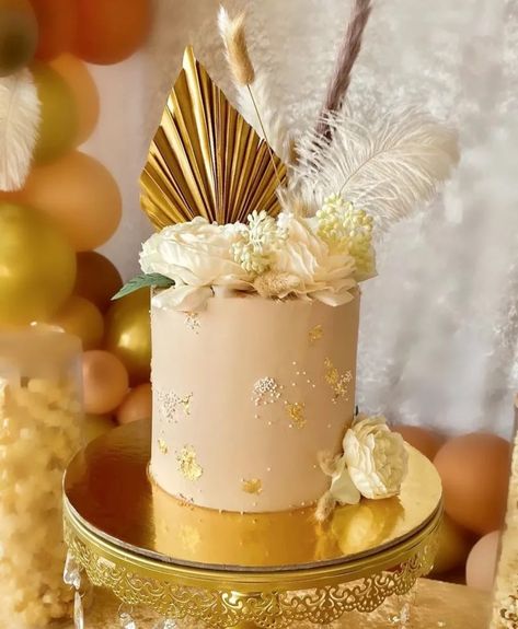 Bridal Shower Cake Ideas for all Bridal Shower Styles Boho Bridal Shower Cake, Shower Styles, Bridal Shower Cake Ideas, Buttercream Icing Cake, Ideas For Bridal Shower, Lemon Themed Bridal Shower, Romantic Bridal Shower, Bridal Shower Desserts, Shower Style