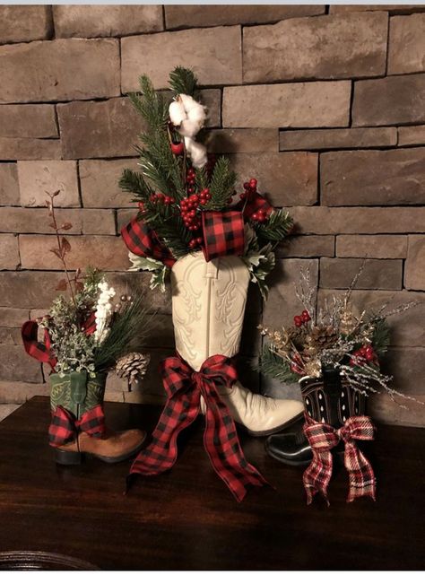 Cowboy Boot Christmas Decor, Western Christmas Centerpiece Ideas, Cowboy Boot Decor, Boots Wreath, Cowboy Christmas Decorations, Cowboy Christmas Party, Cowboy Christmas Tree Ideas, Western Christmas Tree Ornaments, Western Christmas Party