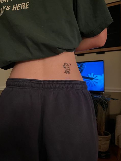 Lower Back Small Tattoos, Back Of Hip Tattoo, Dainty Lower Back Tattoos, Tattoo Ideas Skeleton, Tatos Ideas, Medium Sized Tattoos, Clean Tattoos, Tattoo Placement For Women, Ankle Tats