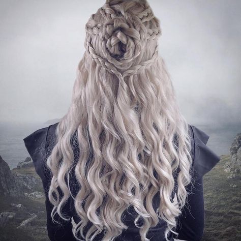 Daenerys hairstyle Targaryen Inspired Hair, Daenerys Hairstyle, Daenerys Braids, Daenerys Targaryen Hair, Daenerys Hair, Targaryen Hair, Khaleesi Hair, Viking Braids, Viking Hair