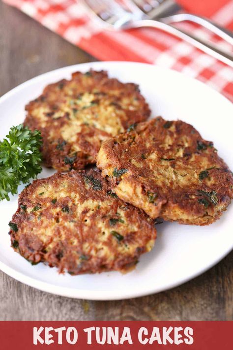 Easy 30-Minute Tuna Cakes | Healthy Recipes Blog Tuna Cakes Recipe Healthy, Keto Tuna Cakes, Tuna Patties Healthy, Tuna Patties Easy, Tuna Cakes Recipe, Keto Tuna, Tuna Patties, Tuna Cakes, Healthy Tuna