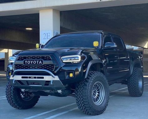 Trail Tacoma on Instagram: “Another black 3rd Gen seems to be the right way to cap the day 👀@black_tacoma looking the absolute cleanest 👌🏻Dope shot man 📸…” Blacked Out Tacoma, 3rd Gen Tacoma Mods, Black Tacoma, Tacoma Camper, Toyota Tacoma Black, Lifted Tacoma, Overland Tacoma, Truck Builds, Tacoma Off Road