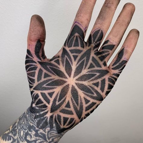 Dotwork Palm Tattoo, Mandala Palm Tattoo, Palm Tattoos Hand, Inside Hand Tattoo, Palm Of Hand Tattoo, Tattoo On Palm Of Hand, Palm Tattoo Hand, Palm Hand Tattoo, Palm Tattoos For Women