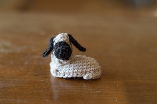 Crochet Nativity Sheep – Free Crochet Pattern Nativity Sheep, Crochet Nativity, Diy Nativity, Crochet Sheep, Crochet Christmas Gifts, Clothespin Dolls, Nativity Crafts, Cute Sheep, Crochet Goodies