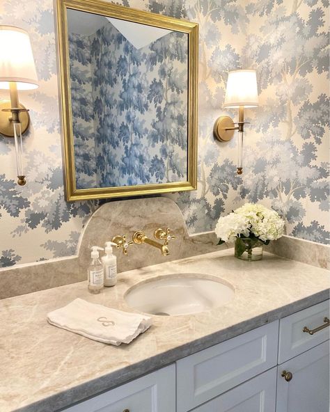 The Southern Lane on Instagram: “Good morning ✨ my powder room bathroom has become one of my favorite spaces in my house because of this wallpaper! Wallpaper really makes…” Southern Lane, Blue Powder Rooms, Blue Powder Room, Library Classic, Half Bath Ideas, Main Floor Bathroom, Powder Room Wallpaper, Powder Bathroom, Sandberg Wallpaper