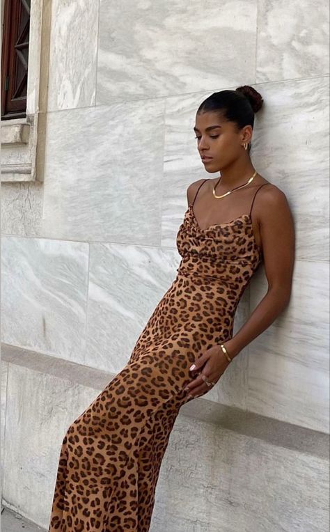 Venus Leo Style Aesthetic, Favorite Item Dress To Impress, Leopard Dress Outfit, Leopard Print Fashion, Cheetah Dress, Elegant Maxi Dress, Leopard Dress, Leopard Print Dress, Print Models