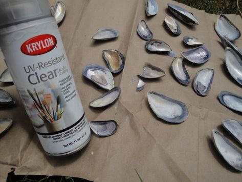 DIY Mussel Shell Bloom - Living Porpoisefully Mussel Shell Crafts, Mussel Shell Art, Oyster Shells Decor, Ocean Theme Crafts, Trip To Maine, Shell Projects, Seashell Art Diy, Sea Shells Diy, Oyster Shell Crafts