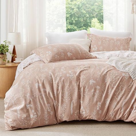 Amazon.com: Bedsure Duvet Cover King Size - Reversible Cute Floral Duvet Cover Set with Zipper Closure, White Bedding Comforter Cover, 3 Pieces, 1 Duvet Cover 104"x90" and 2 Pillow Shams 20"x36" : Home & Kitchen Vintage Comforter, Pink Bedding Set, Floral Comforter Sets, Floral Comforter, Floral Duvet Cover, Floral Bedding, Floral Duvet, King Pillows, Print Comforter