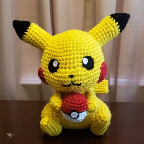 Free Pikachu Amigurumi Pattern — 1Up Crochet Pikachu Amigurumi, Pikachu Raichu, Pikachu Crochet, Pokemon Crochet Pattern, Pokemon Crochet, Crochet Pokemon, Lego Animals, Mode Crochet, Crochet Animal Patterns