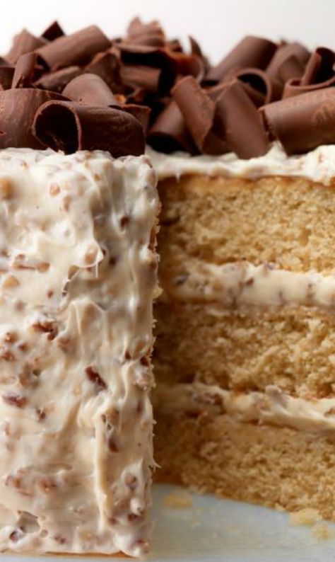 Southern Praline Cake Pecan Buttercream Frosting, Southern Praline Cake, Southern Praline, Praline Cake, Southern Recipe, Torte Cupcake, Recipes Cake, Cake Mix Cookies, Cupcake Cake