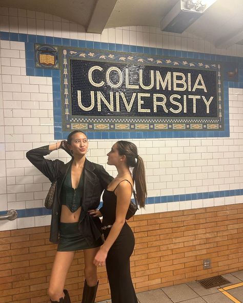 Roarrr | Instagram Columbia University Aesthetic, Columbia Uni, College Goals, Barnard College, University Aesthetic, College Vision Board, Columbia College, Nyc Summer, Dream College