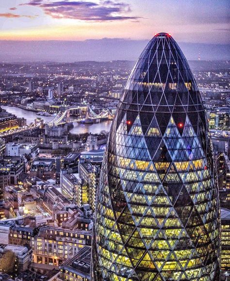 Heron Tower Gherkin London, London Breakfast, The Gherkin, London Living, The Tower Of London, Hello December, London Skyline, Go To Work, Before Sunrise